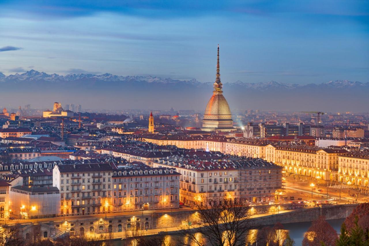 Appartamenti Vista Mole, Centro A 15 Min - Luxury Suites & Fast Wifi トリノ エクステリア 写真