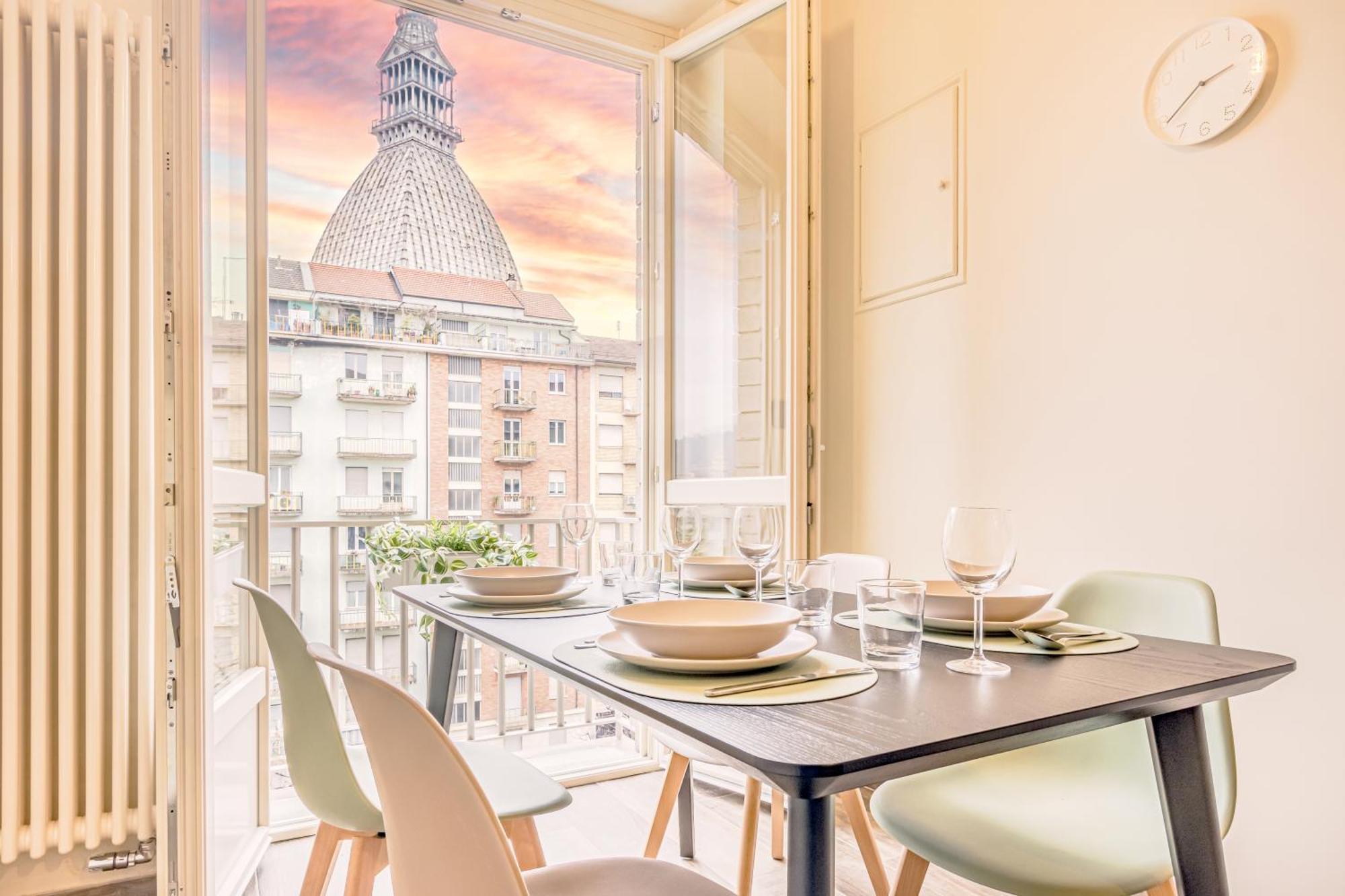 Appartamenti Vista Mole, Centro A 15 Min - Luxury Suites & Fast Wifi トリノ エクステリア 写真