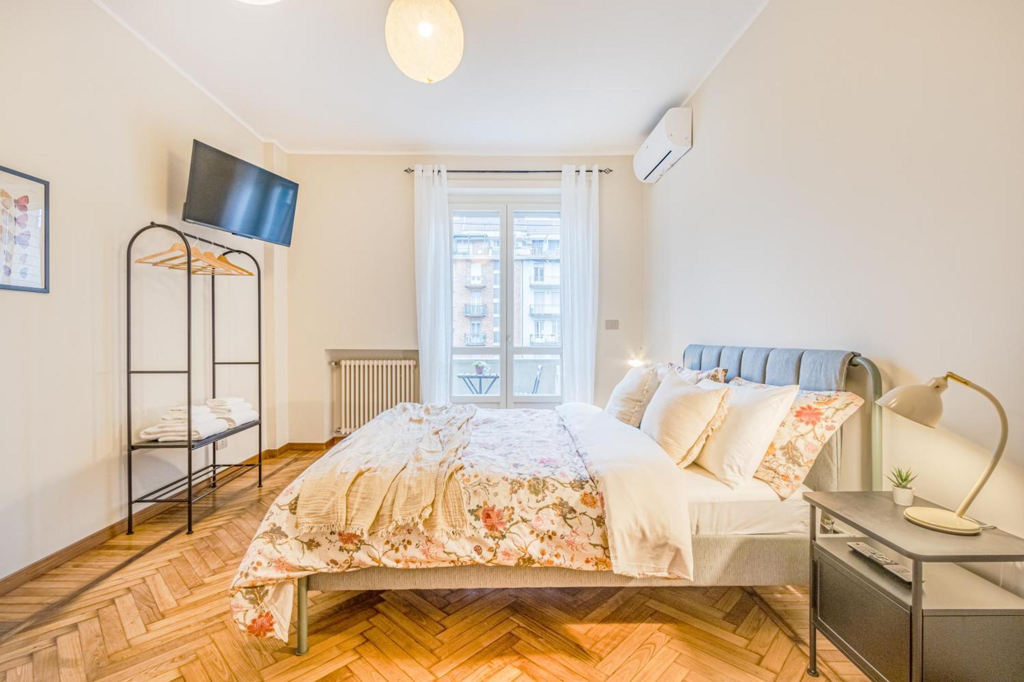 Appartamenti Vista Mole, Centro A 15 Min - Luxury Suites & Fast Wifi トリノ エクステリア 写真