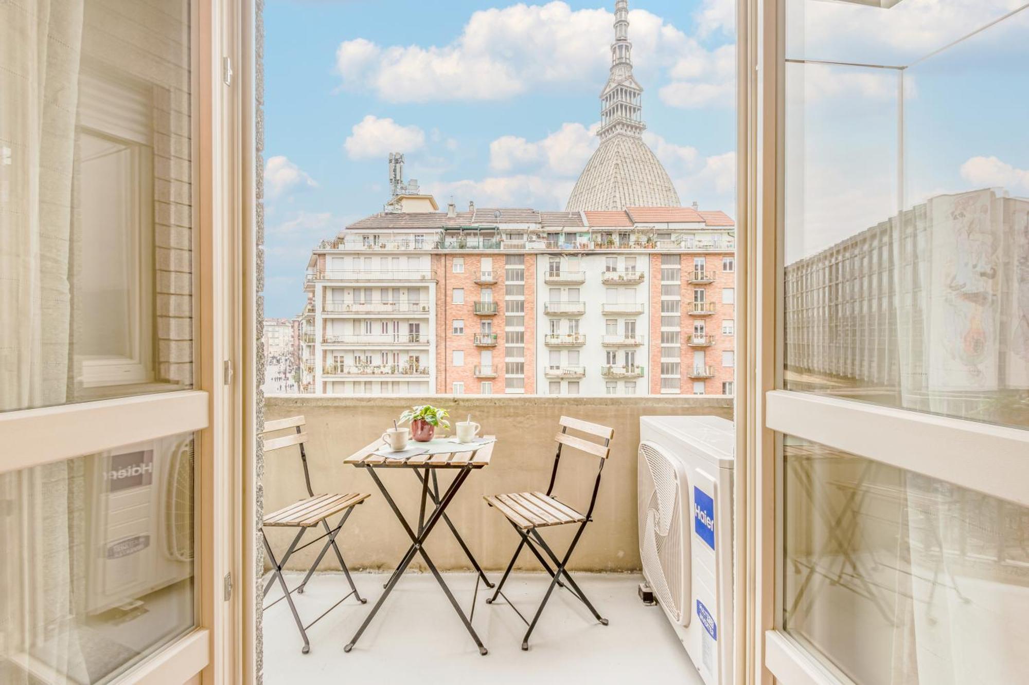 Appartamenti Vista Mole, Centro A 15 Min - Luxury Suites & Fast Wifi トリノ エクステリア 写真