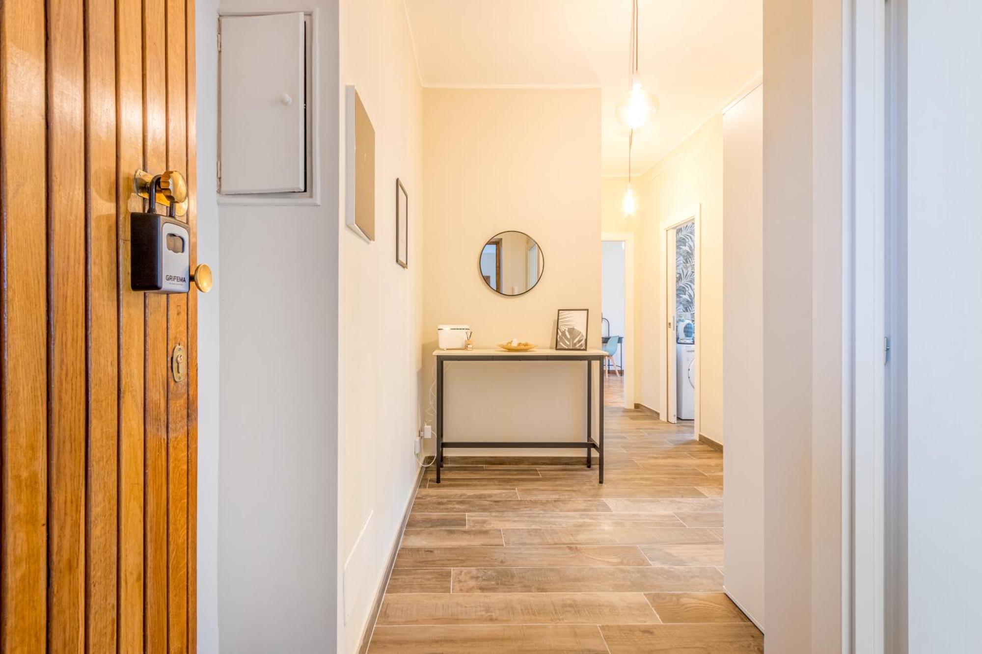 Appartamenti Vista Mole, Centro A 15 Min - Luxury Suites & Fast Wifi トリノ 部屋 写真